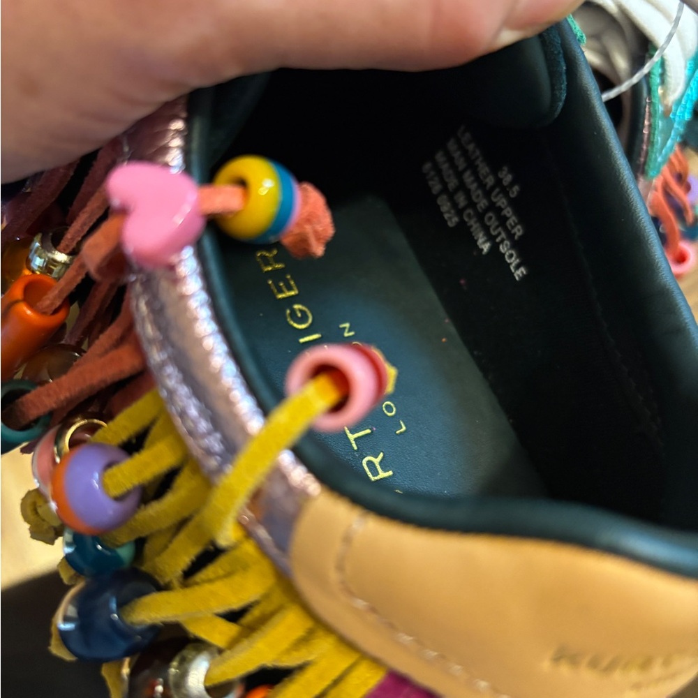 Kurt Geiger Islington Tassel Sneaker NWOT size 8 - Picture 6 of 8